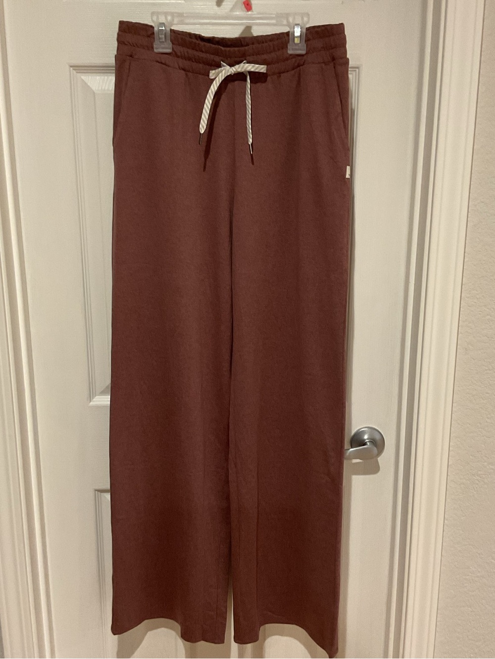 Vuori halo essential wide leg pant medium NWOT pockets drawstring travel comfy - Picture 3 of 7